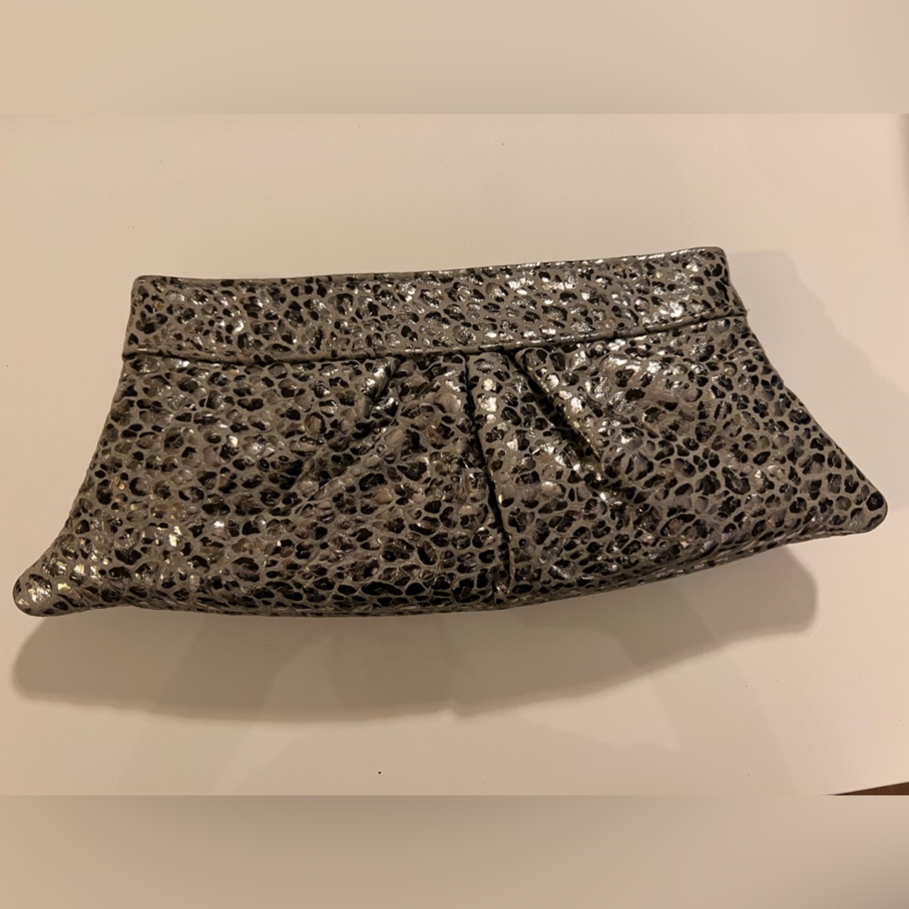 NWT Gorgeous evening clutch!